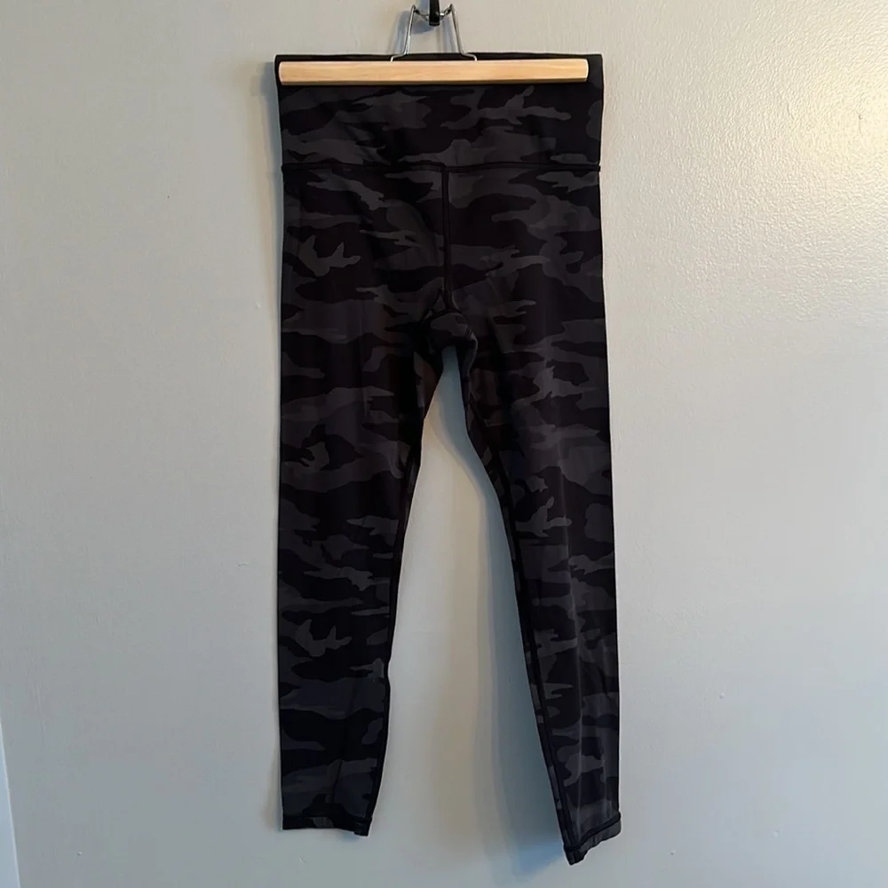 Athleta Elation Camo 7/8 Tight